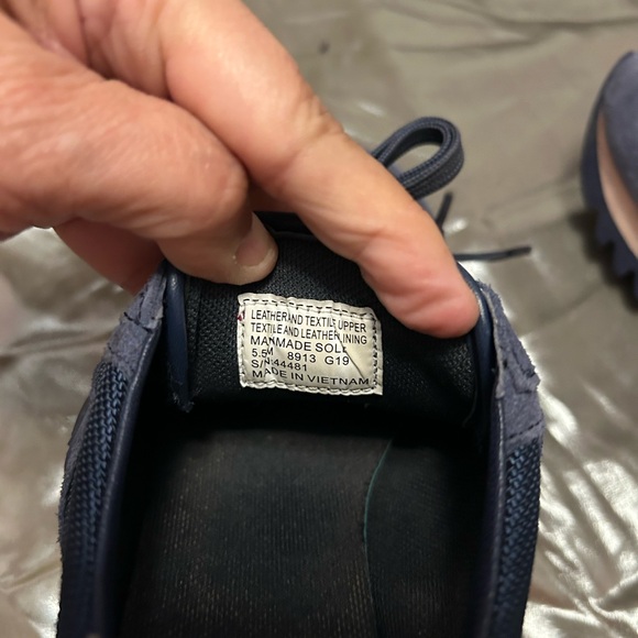 Preowned Tory Burch Navy and Cream Kids Sneakers - Picture 5 of 8